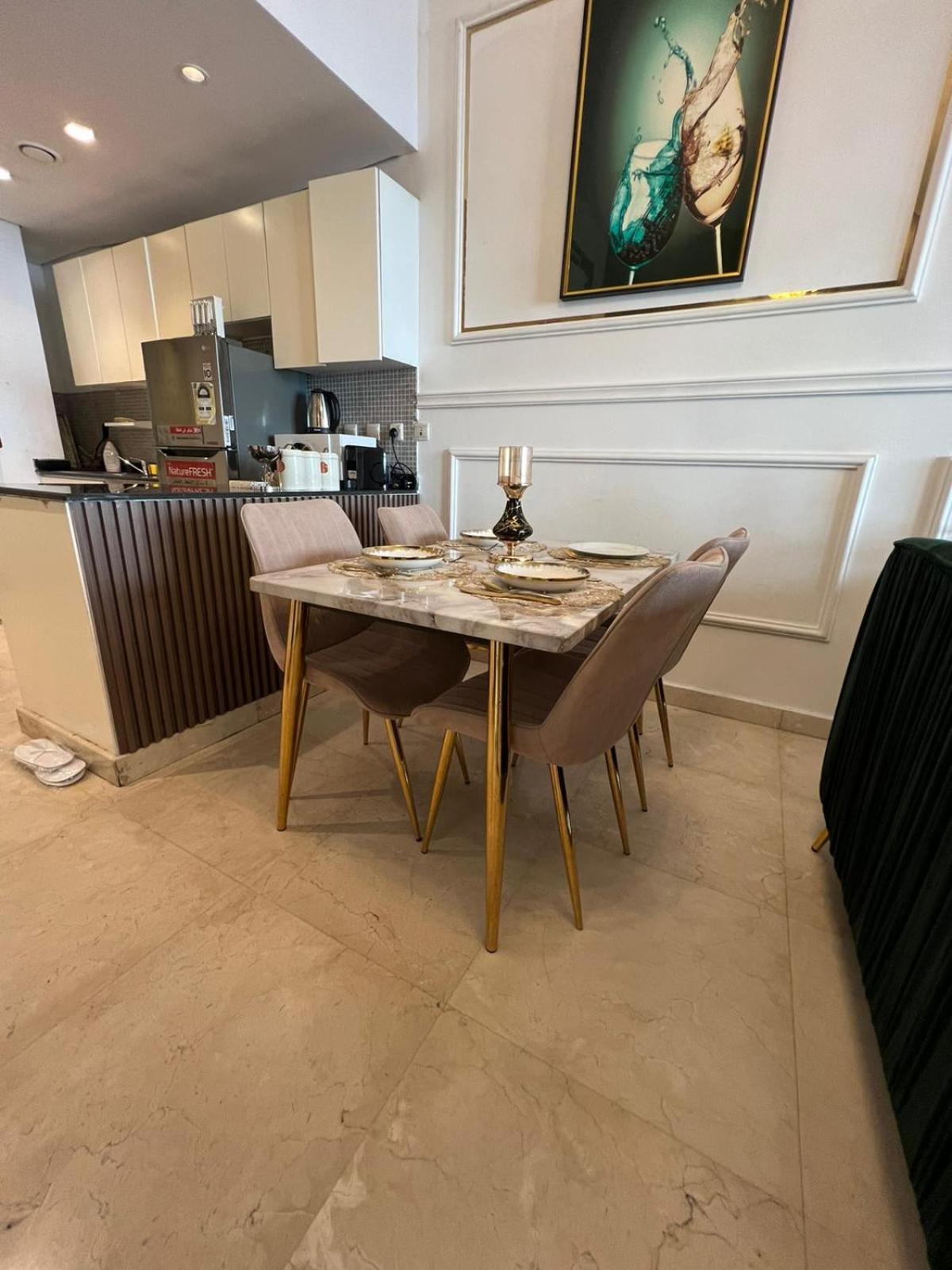 برج داماك الجوهرة Damac Tower Apartment *